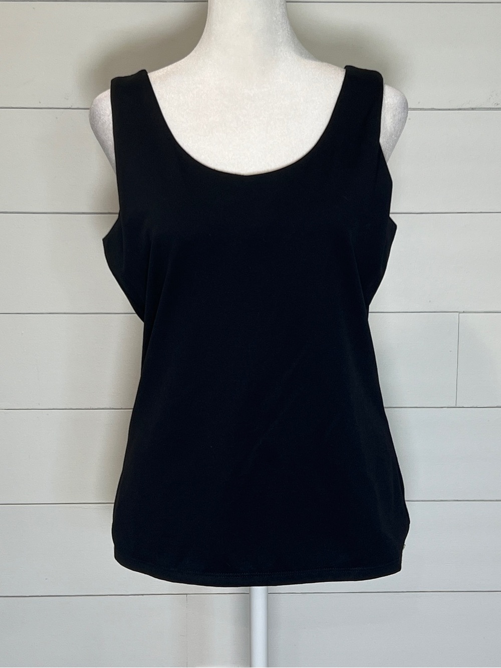 Boutique Essentials Black Scoop Neck Tank Top
